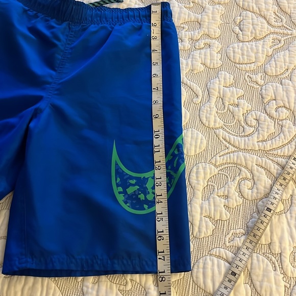 Boys Nike Swim Trunks Great Condition - Picture 6 of 6